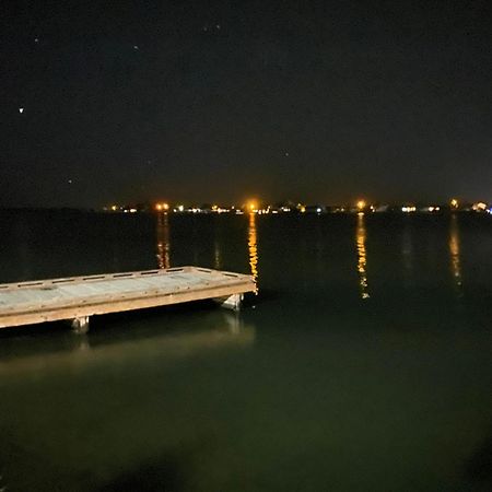 Lakeshore Inn Water Front 모세스레이크 외부 사진