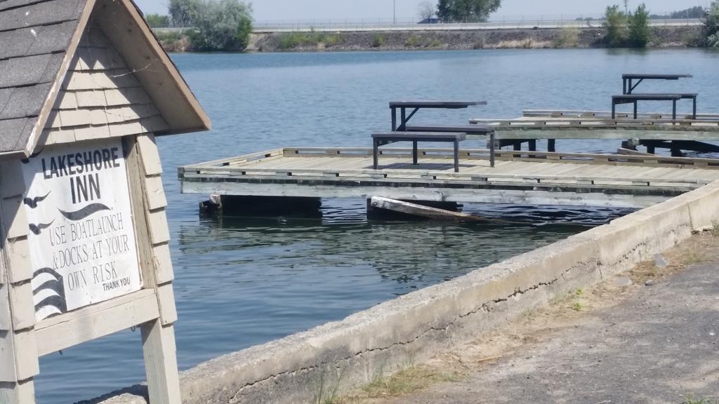 Lakeshore Inn Water Front 모세스레이크 외부 사진
