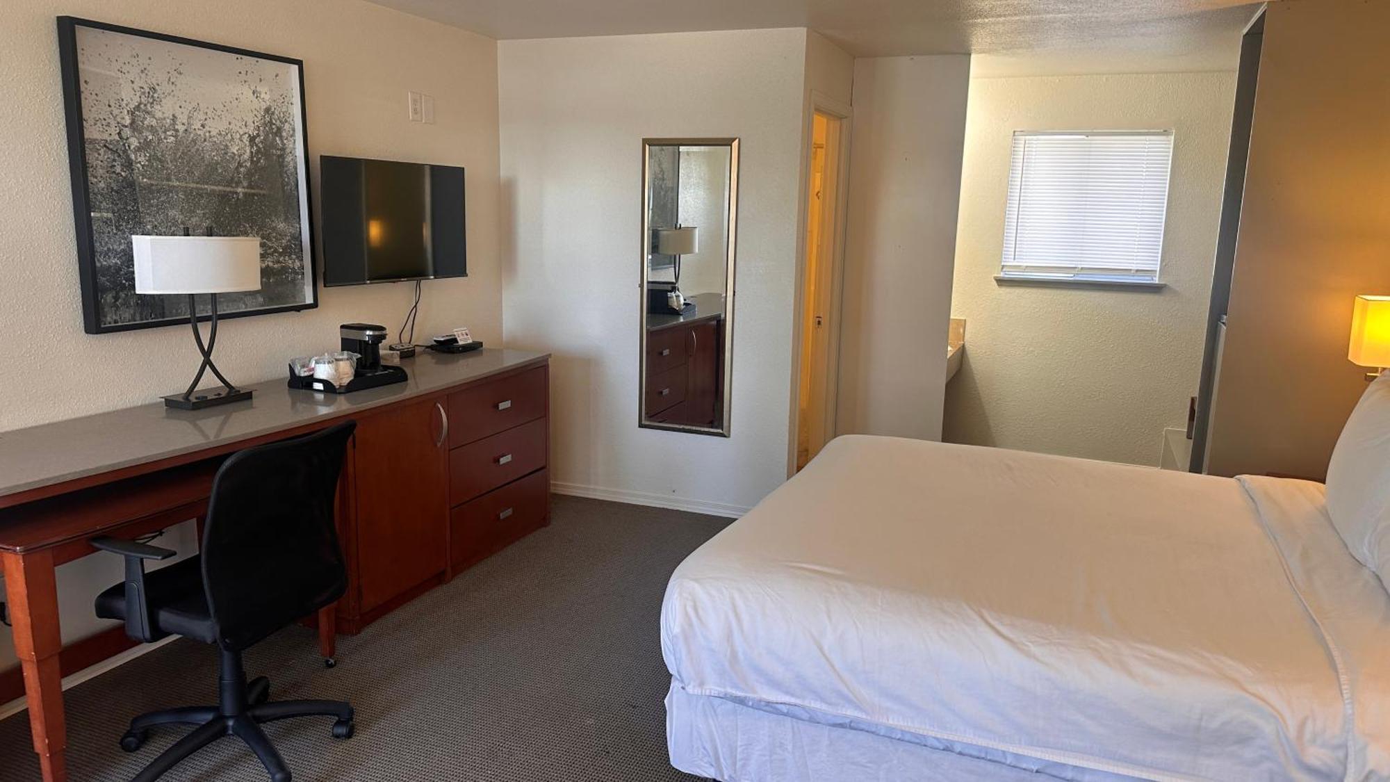 Lakeshore Inn Water Front 모세스레이크 외부 사진