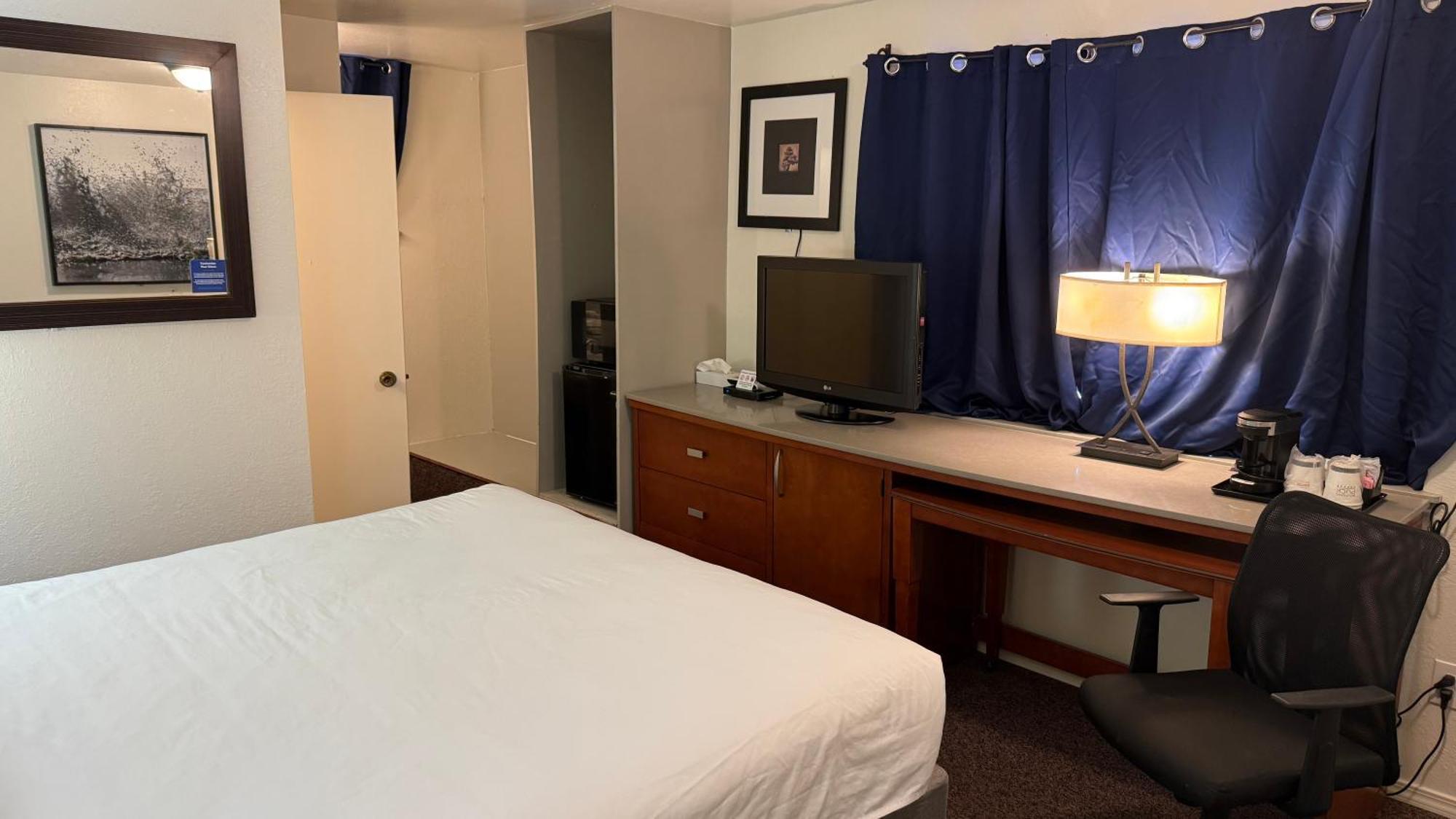 Lakeshore Inn Water Front 모세스레이크 외부 사진