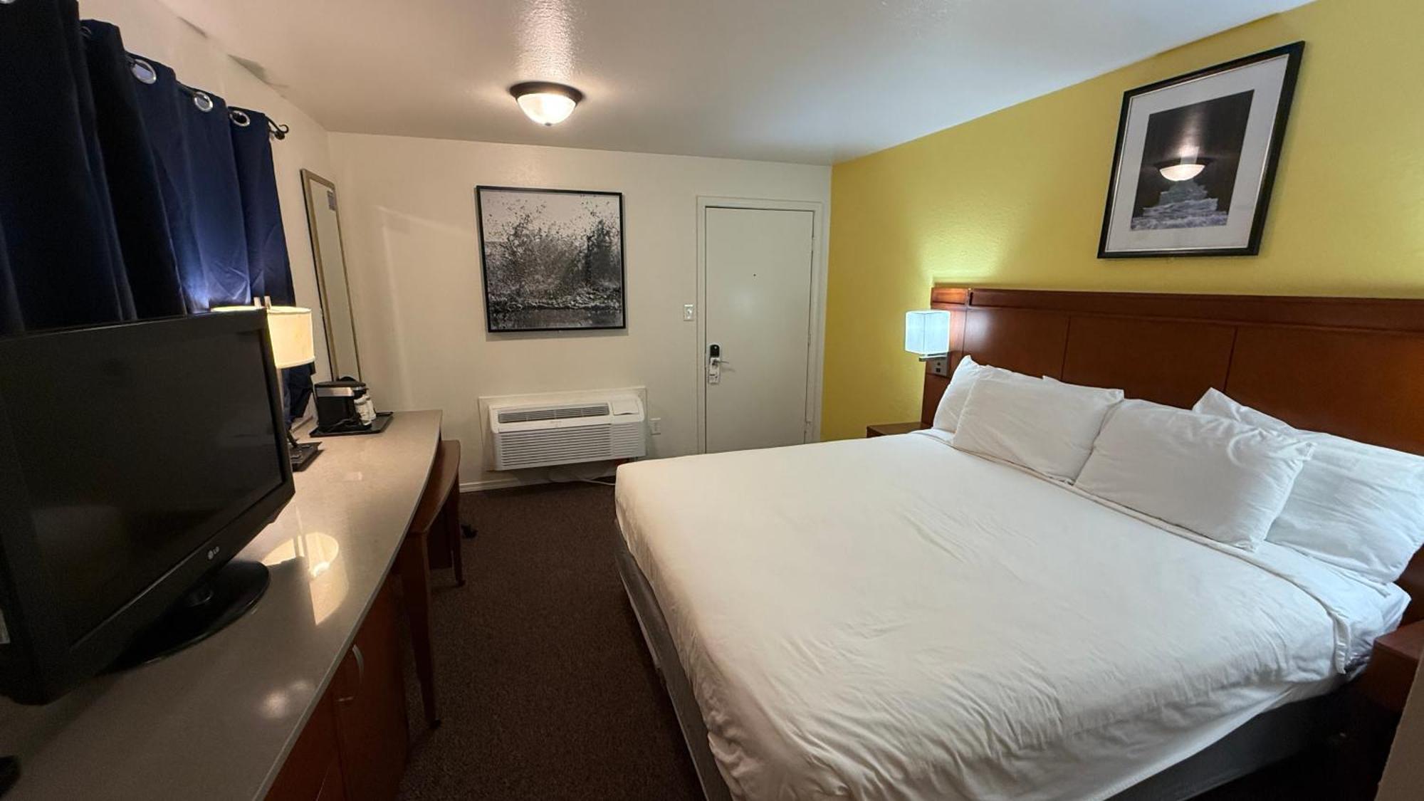 Lakeshore Inn Water Front 모세스레이크 외부 사진