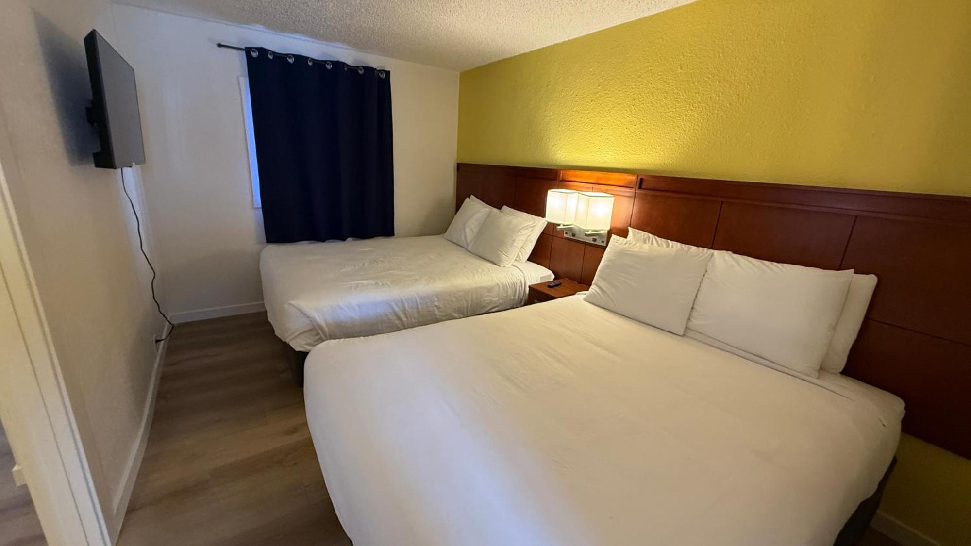 Lakeshore Inn Water Front 모세스레이크 외부 사진