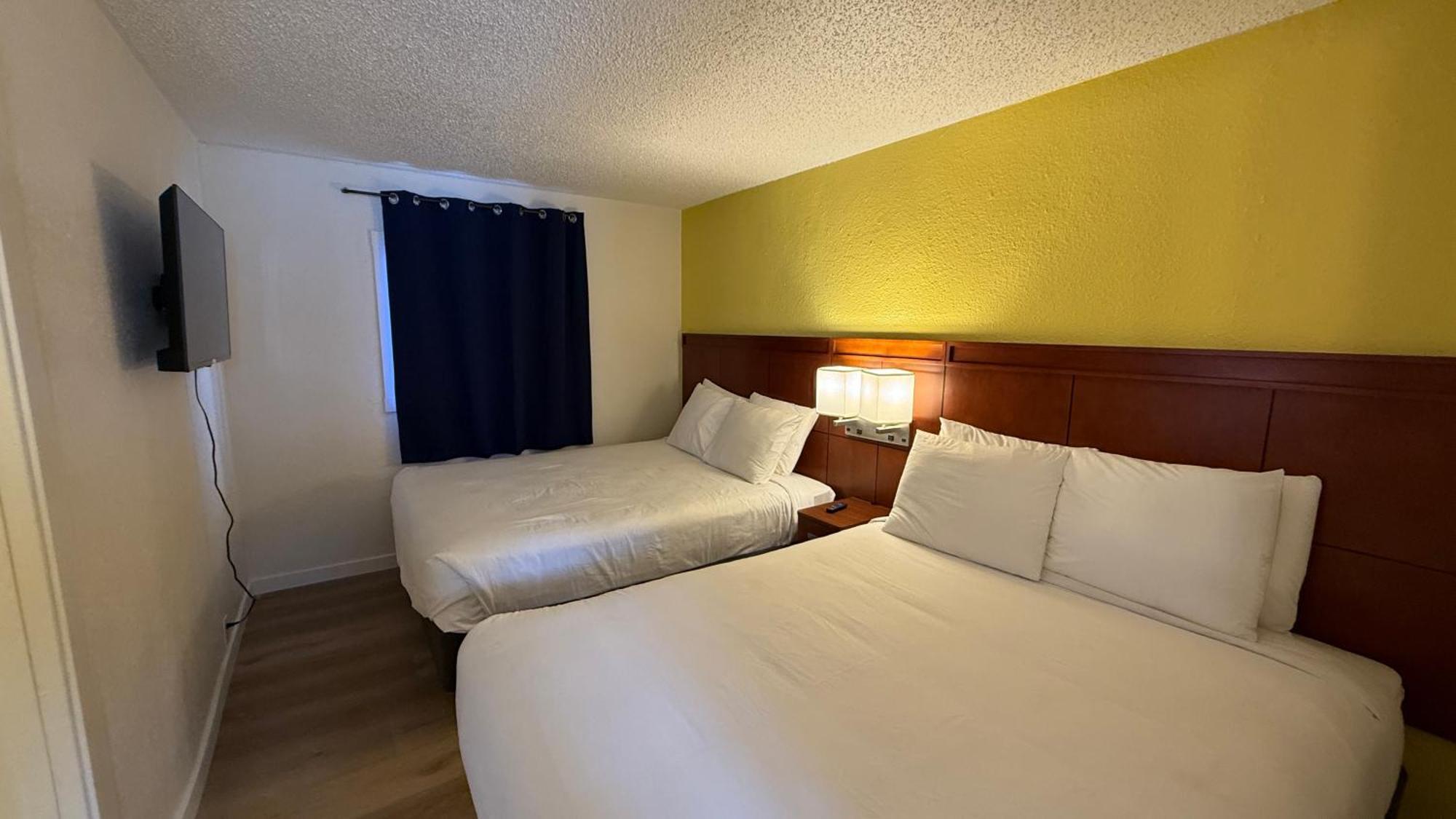Lakeshore Inn Water Front 모세스레이크 외부 사진